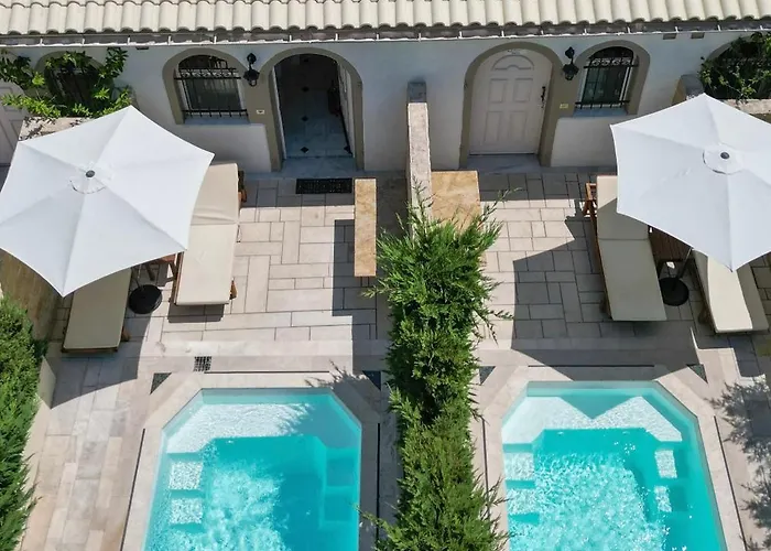 アパート Doliva Erietta Private Pool アギオス・ゴルディオス