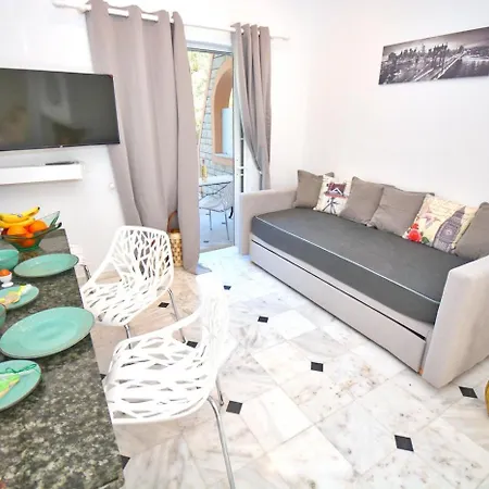 Doliva Erietta Private Pool Daire *